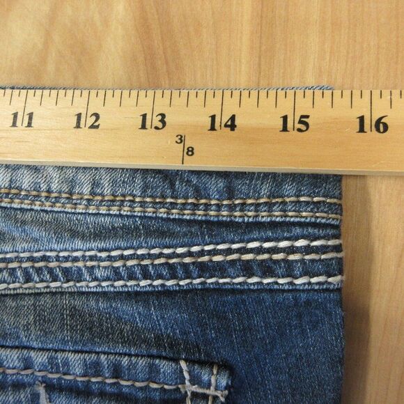 SILVER JEANS Suki Surplus Shorts Sz 27 Distressed Denim Back Flap Pocket Bermuda - Picture 14 of 15